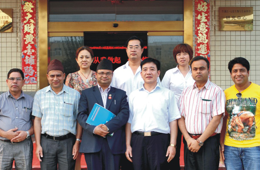 尼泊尔政府官员到研究会进行文化交流
