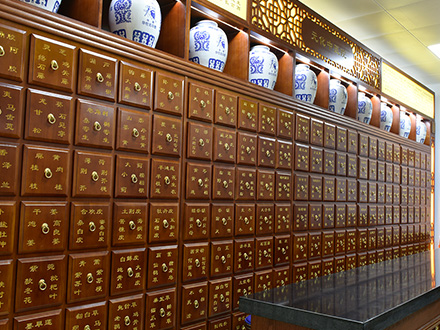给中医独立行政权发展中医，是中国国家安全之外的第一大战略